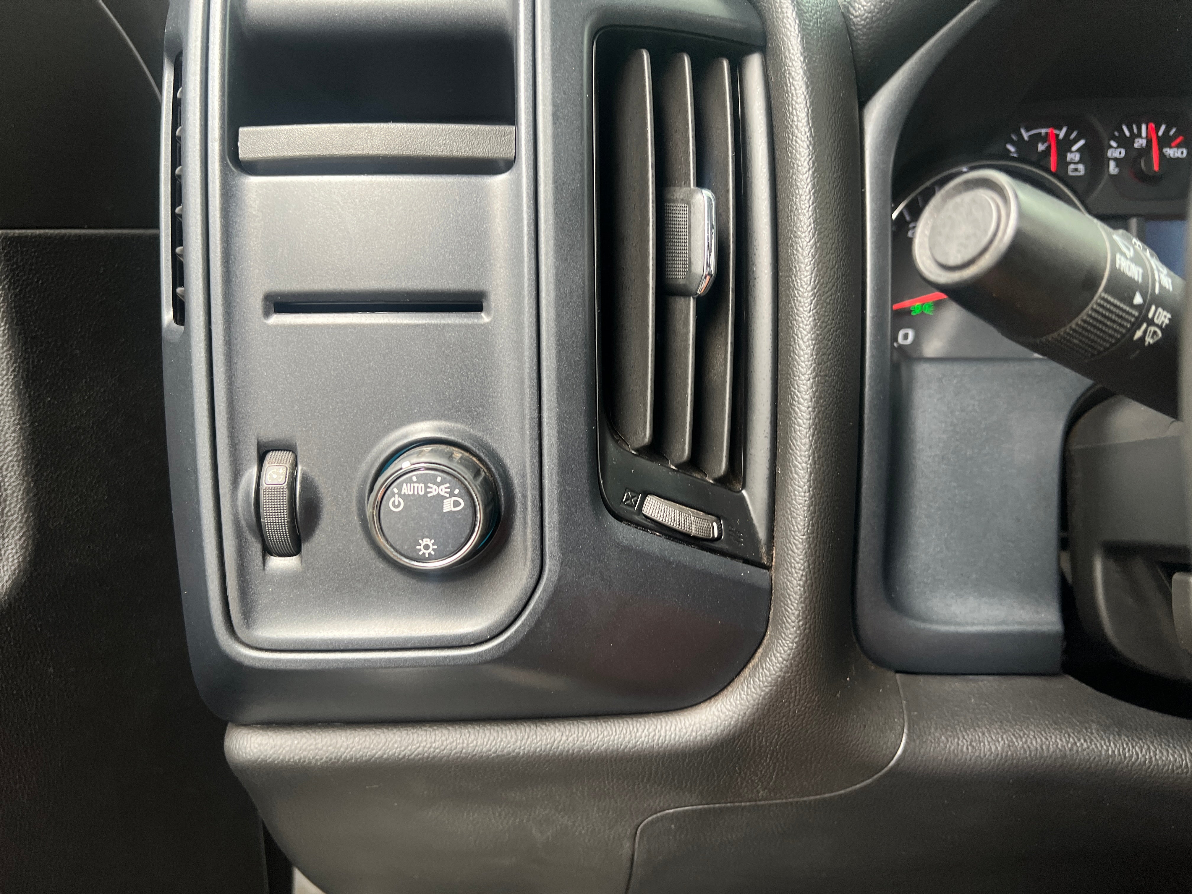 chevrolet silverado 1500 ld 2019 2GCRCNEC5K1167329 image chevrolet silverado 1500 ld 2019 2GCRCNEC5K1167329 image